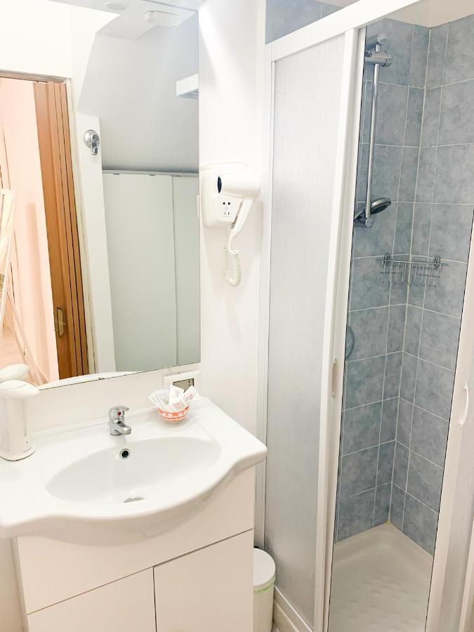 Rocksea Apartments Чефалу Екстериор снимка