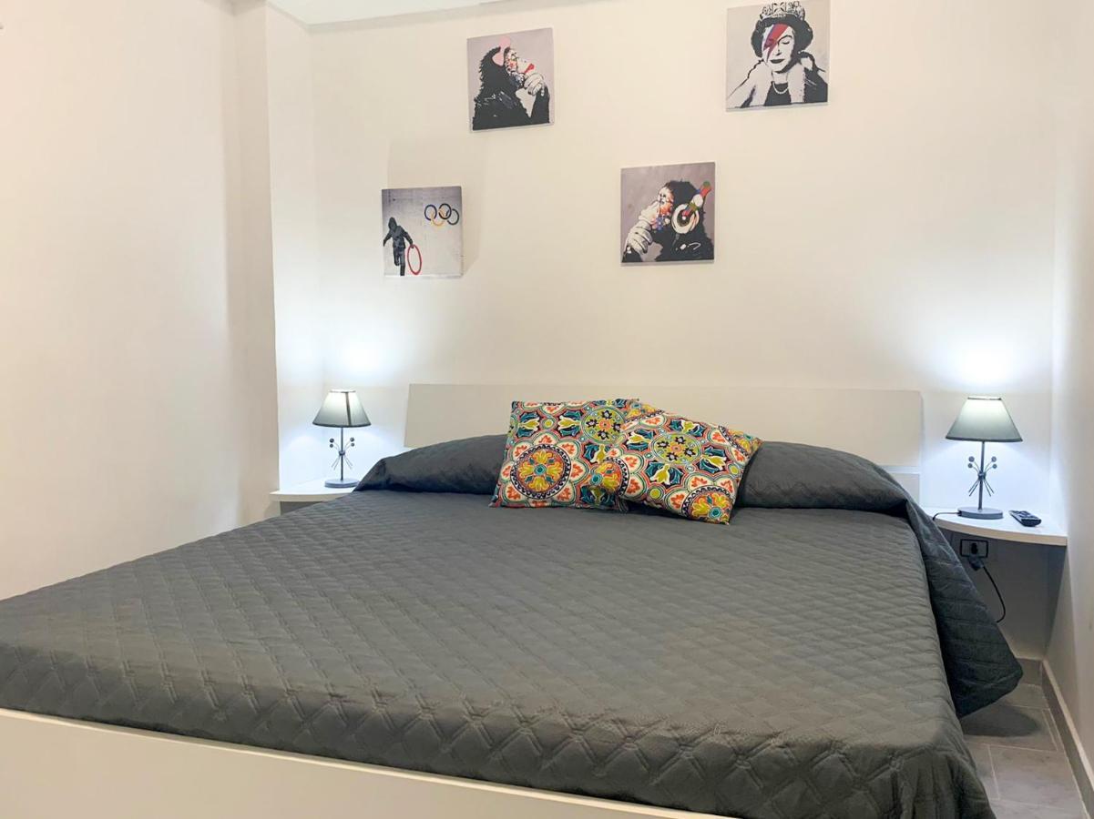 Rocksea Apartments Чефалу Екстериор снимка