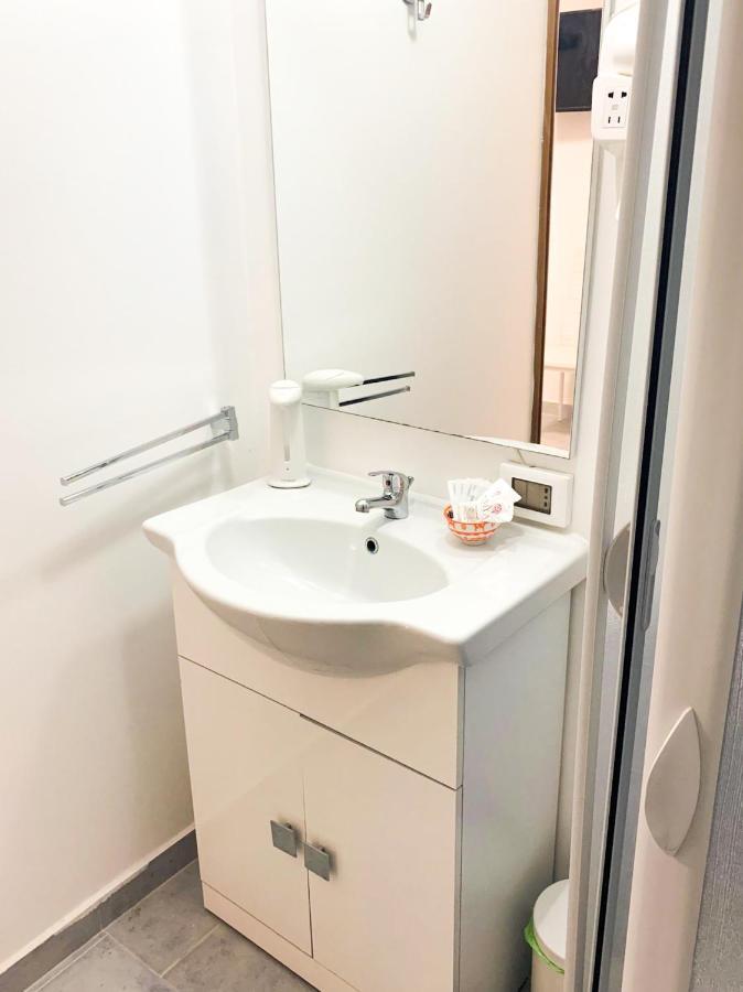 Rocksea Apartments Чефалу Екстериор снимка