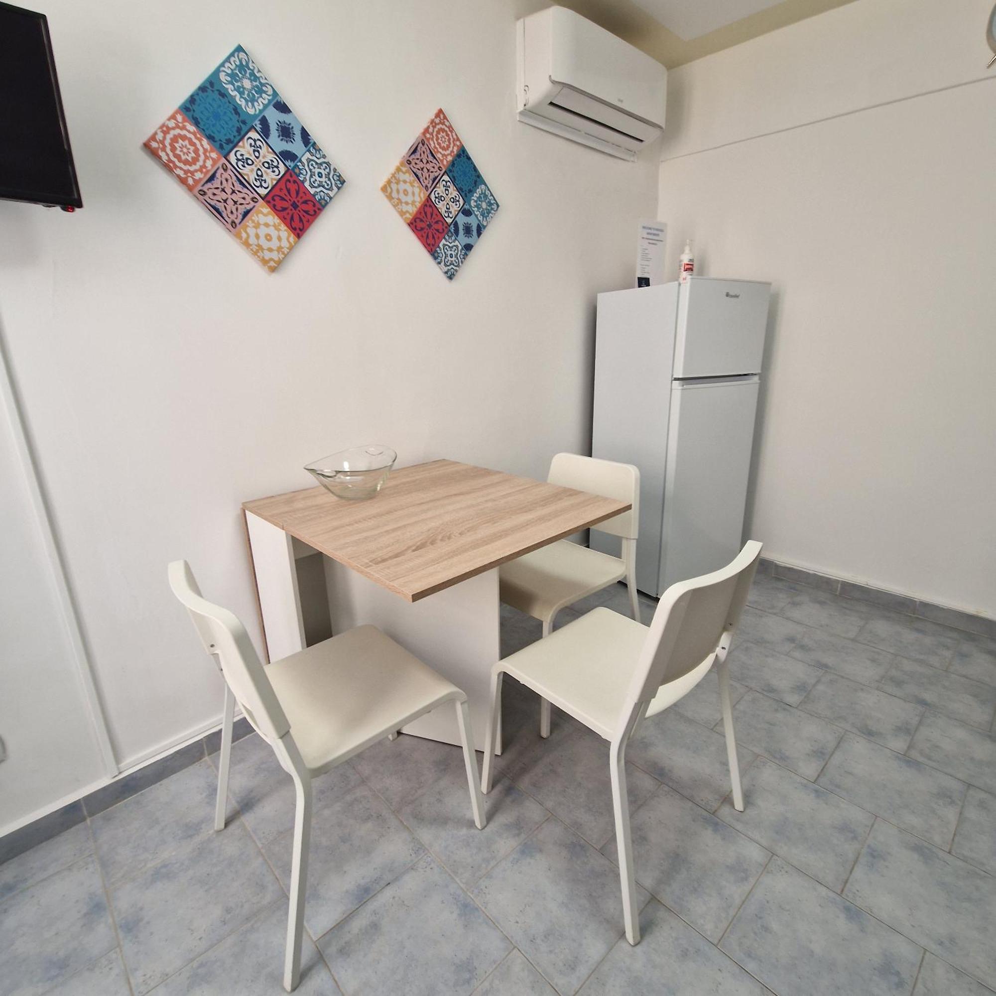 Rocksea Apartments Чефалу Екстериор снимка